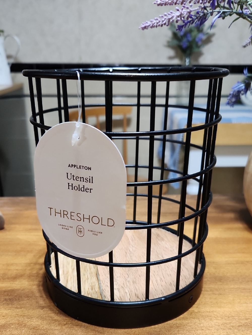 Threshold Utensil Holder